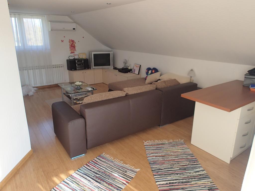 Holiday Home Dora Zabok Habitación foto